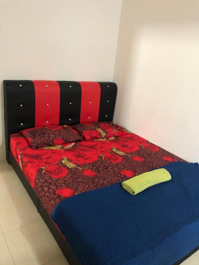 Hasnifana Homestay Seri Iskandar Exterior photo